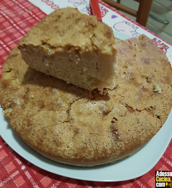 Torta di mele con farina d'avena e cannella - Ricetta