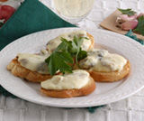 Crostini ai funghi e besciamella