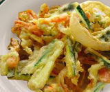 Tempura di carote, cipolle e zucchine