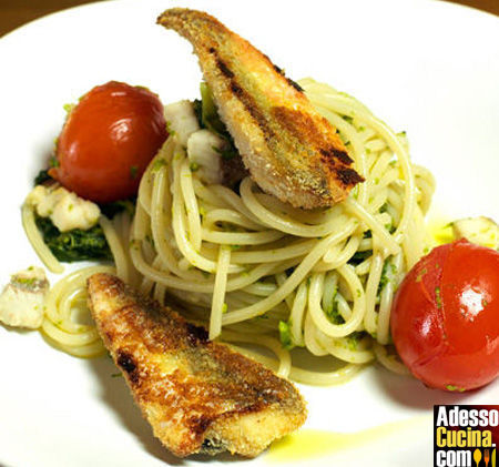 Spaghetti alle cime di rapa con filetti di gallinella - Ricetta