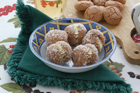 Amaretti con mascarpone