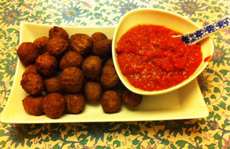 Polpette vegetali con sughetto di pomodoro