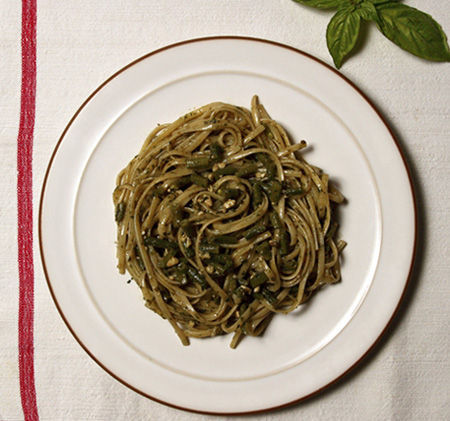 Linguine trafilate al bronzo al pesto - Ricetta