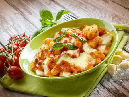 Gnocchi con salsa alla mozzarella - Ricetta