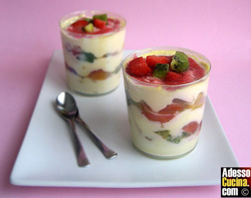 Tiramisù magro con frutta - Ricetta