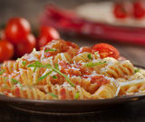 Fusilli pomodoro rucola e parmigiano