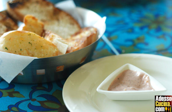 Bruschette saporite con paprica e tofu