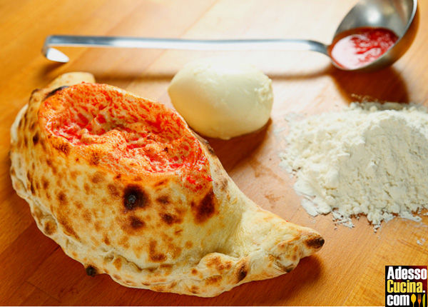 Calzone farcito al forno - Ricetta