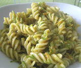 Fusilli con scalogno e zucchine