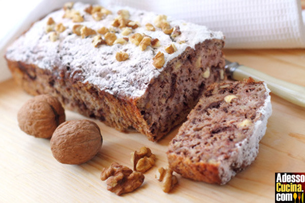 Plumcake alla banana, noci e cioccolato fondente