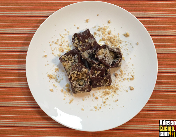 Tortelli al cacao ripieni di ricotta e noci