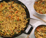 Noodles con verdure saltate in padella