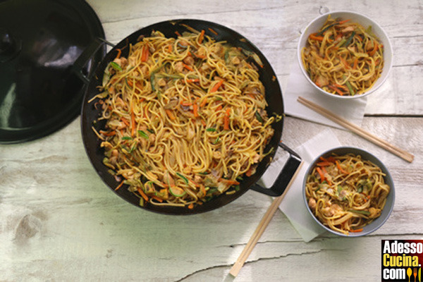 Noodles con verdure saltate in padella - Ricetta