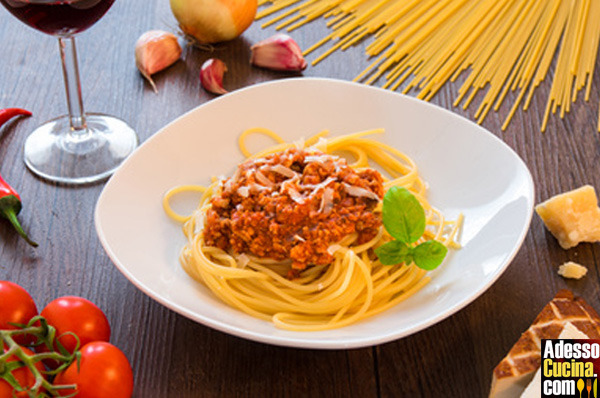 Spaghetti con ragù di tofu - Ricetta