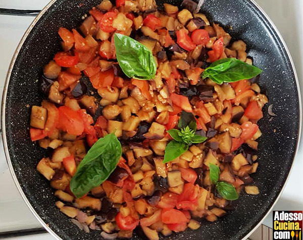 Penne con melanzane