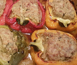 Peperoni ripieni carne e salsiccia