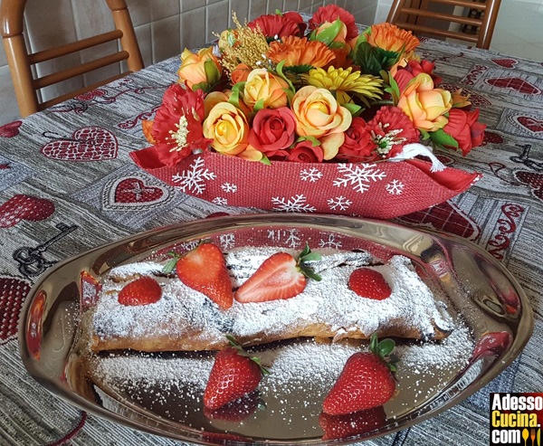 Strudel con mamellata e mele veloce