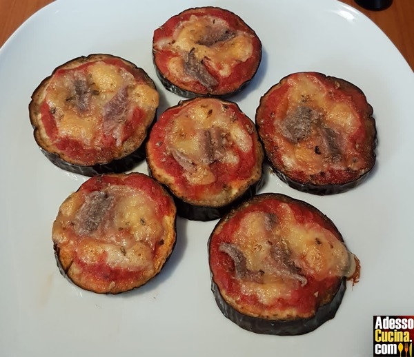 Pizzette di melanzane - Ricetta