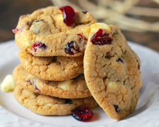 Cookies al cioccolato bianco e mirtilli rossi